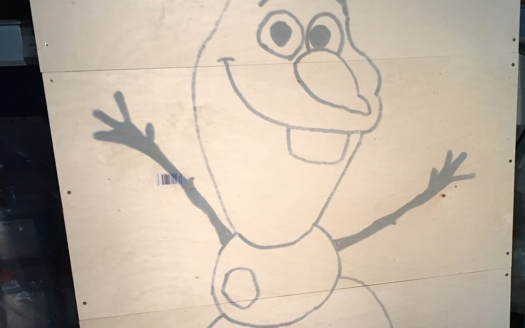 Feuerwerk zu Disney’s Frozen mit Olaf Lichterbild